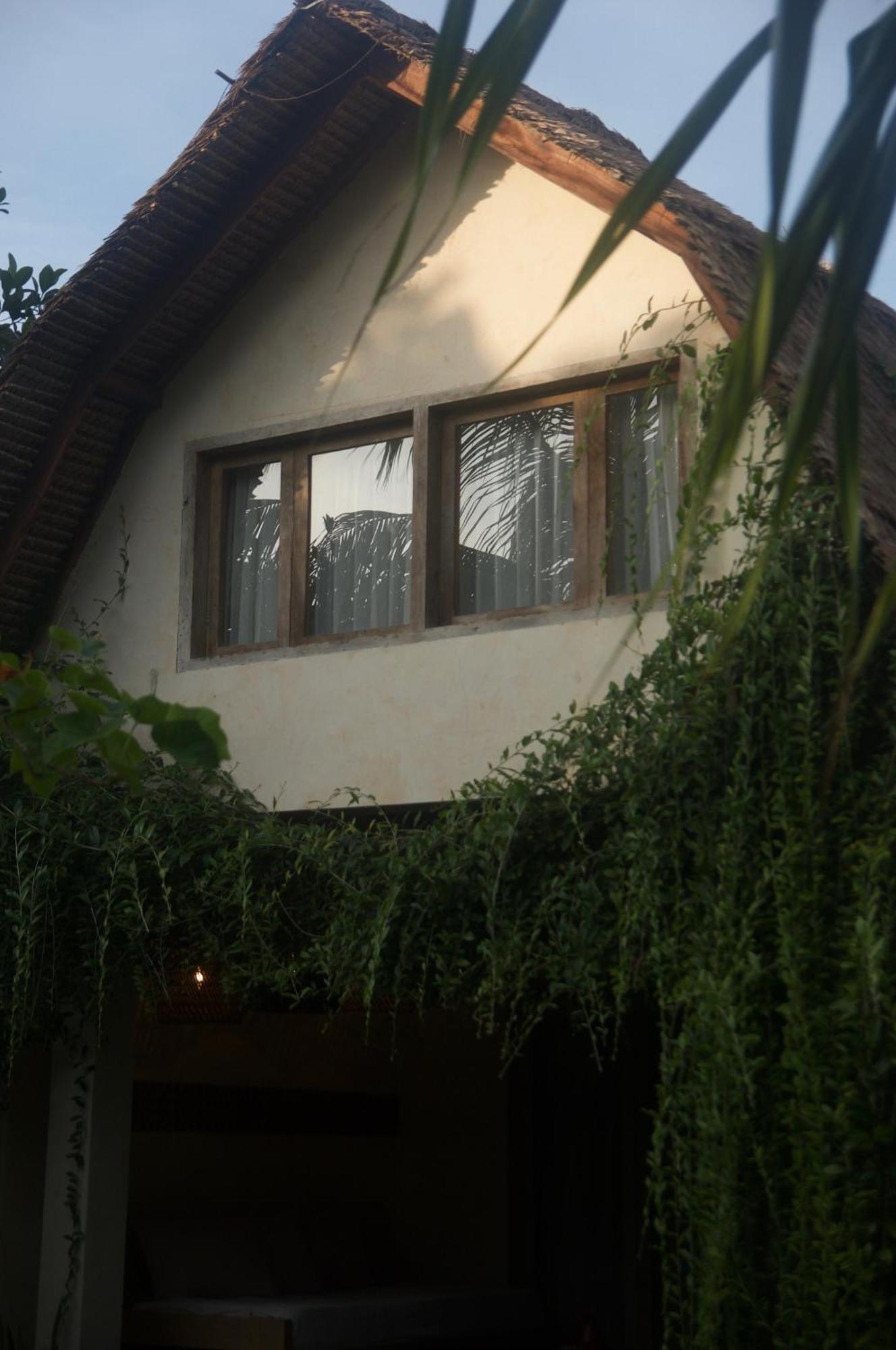 Owa Lodge Areguling Kuta  Kültér fotó